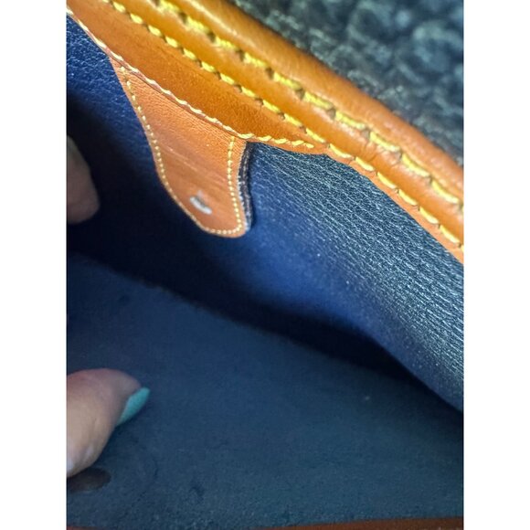 Vintage Dooney and Bourke Equestrian A6 Leather Crossbody Purse - Picture 13 of 16